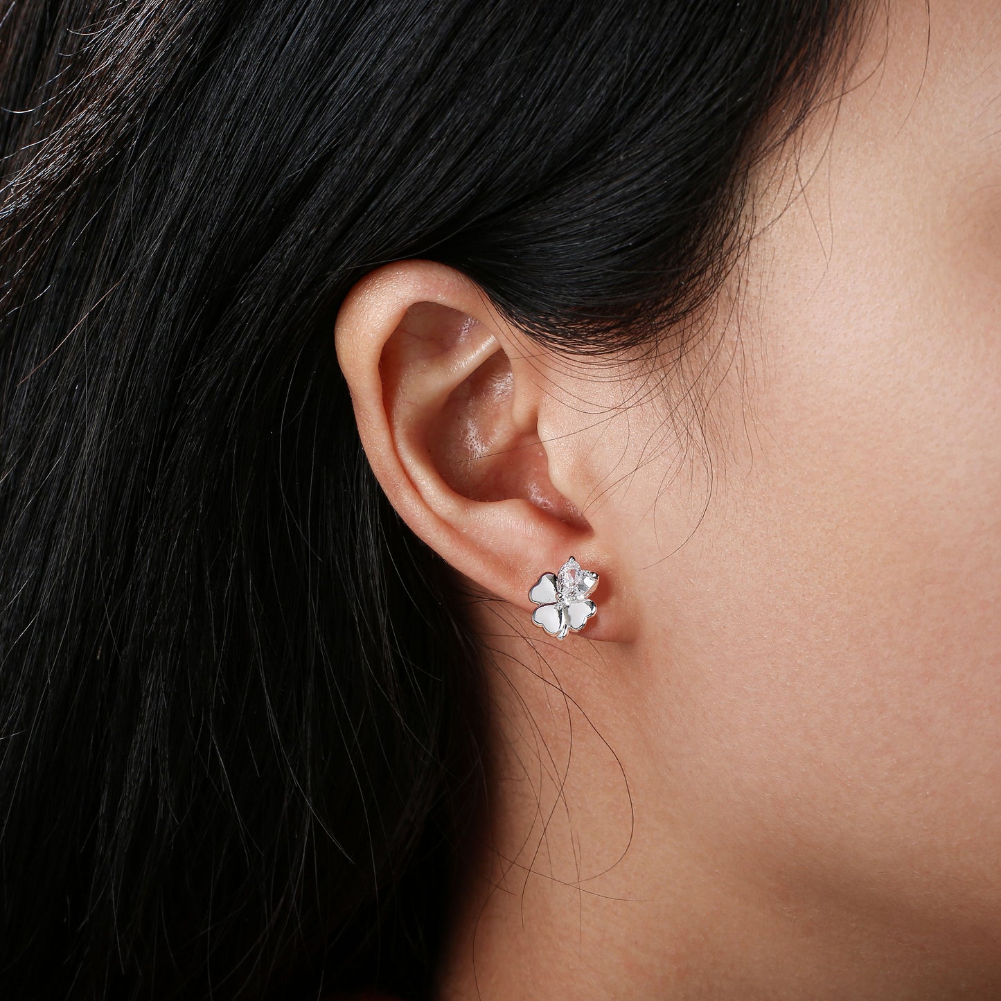 Grá Collection Silver Plated 1 Clear Cubic Zirconia Stones Clover Earrings