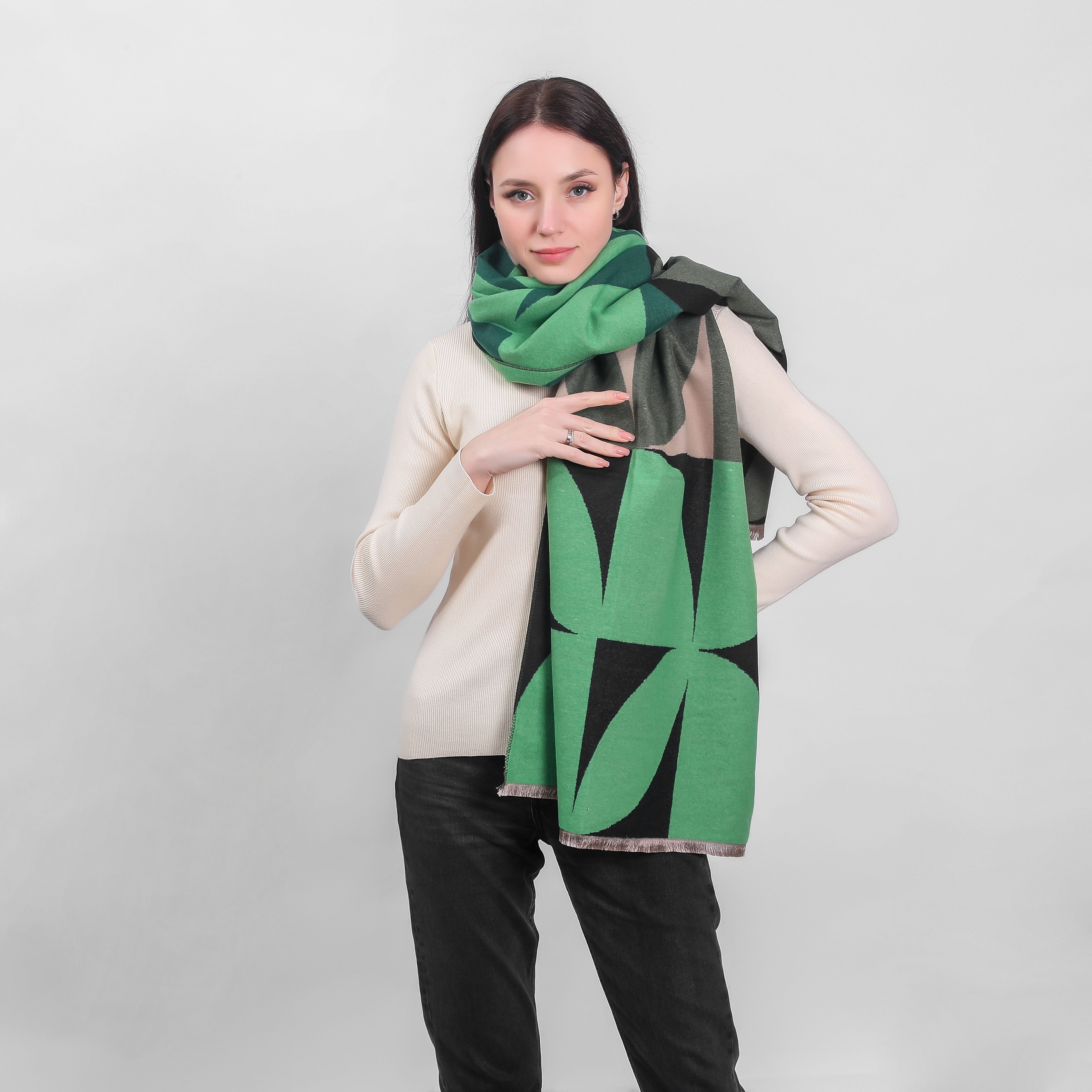 Ladies Geometric Scarf Green & Black