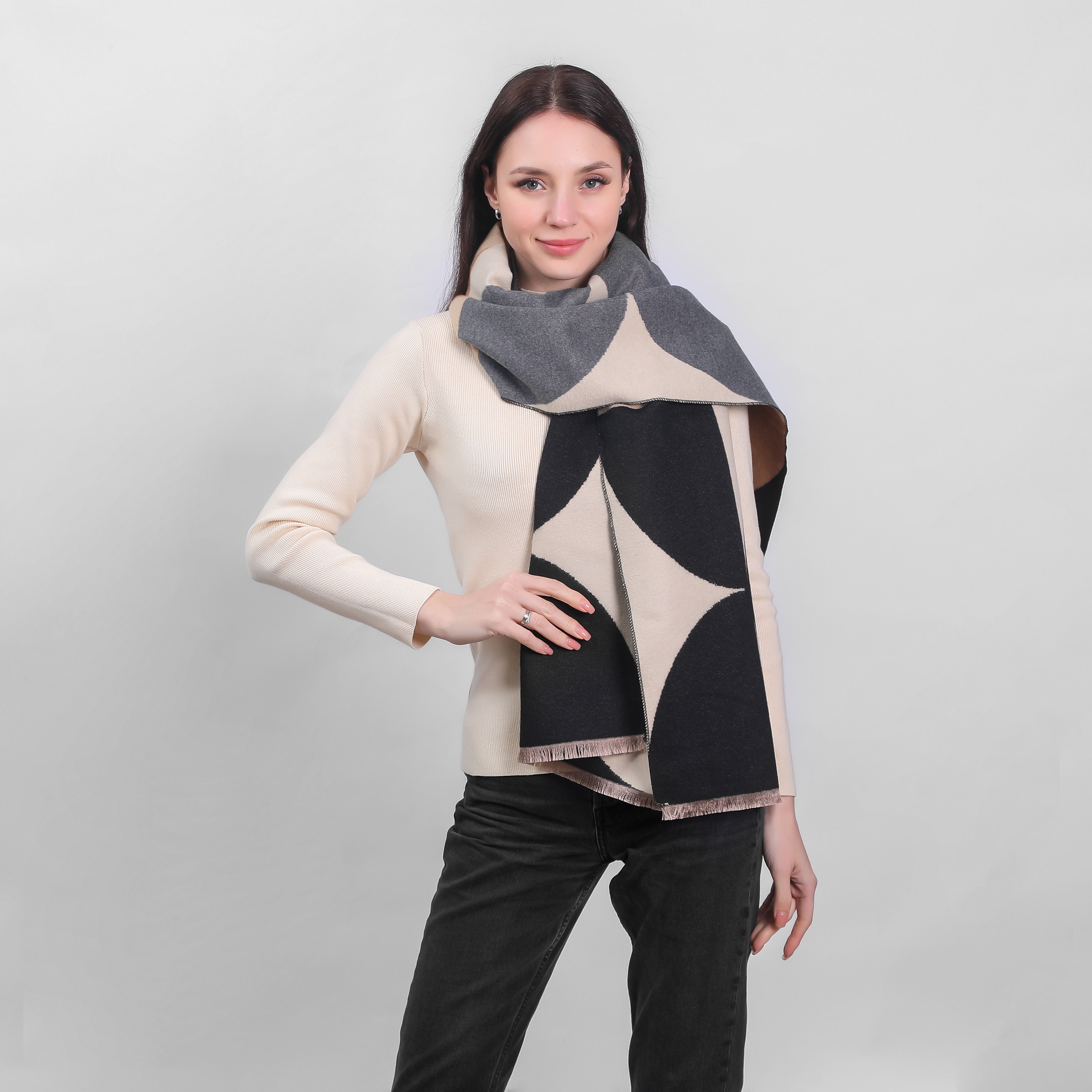 Ladies Geometric Scarf Black & Beige