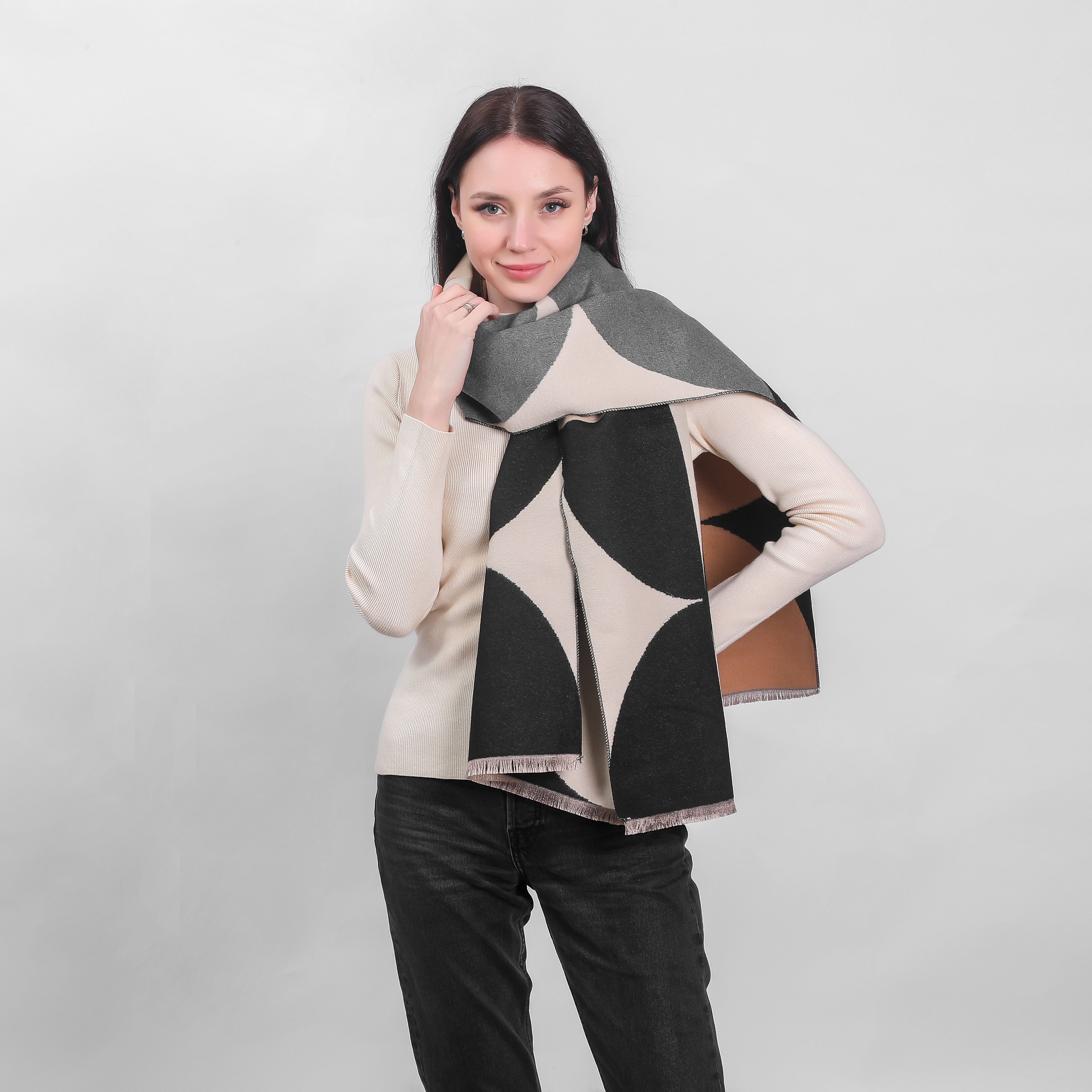 Ladies Geometric Scarf Black & Beige