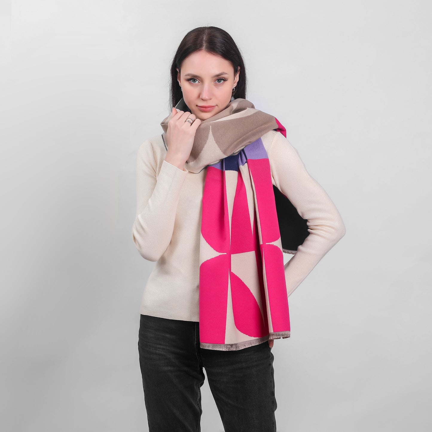 Ladies Geometric Scarf Cream & Pink