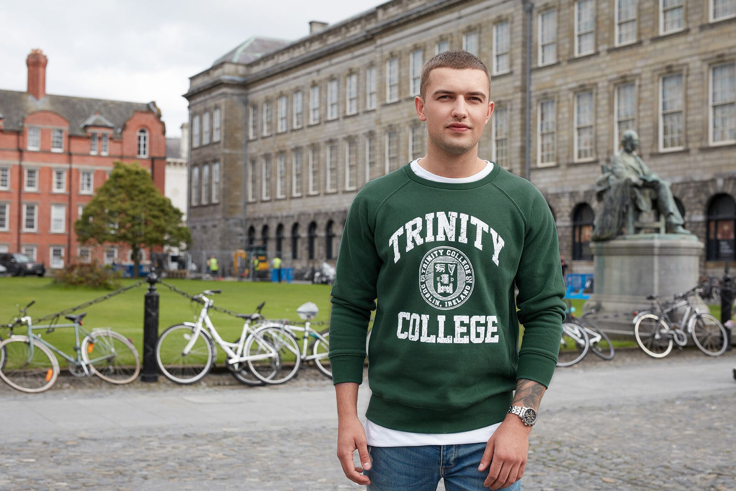 Trinity College Shirt With Trinity College Sign & Seal Bottle Green