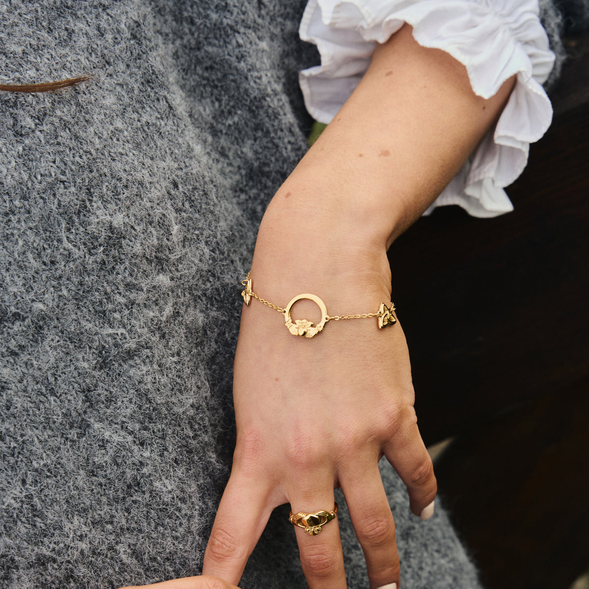 Claddagh Knot Gold Bracelet