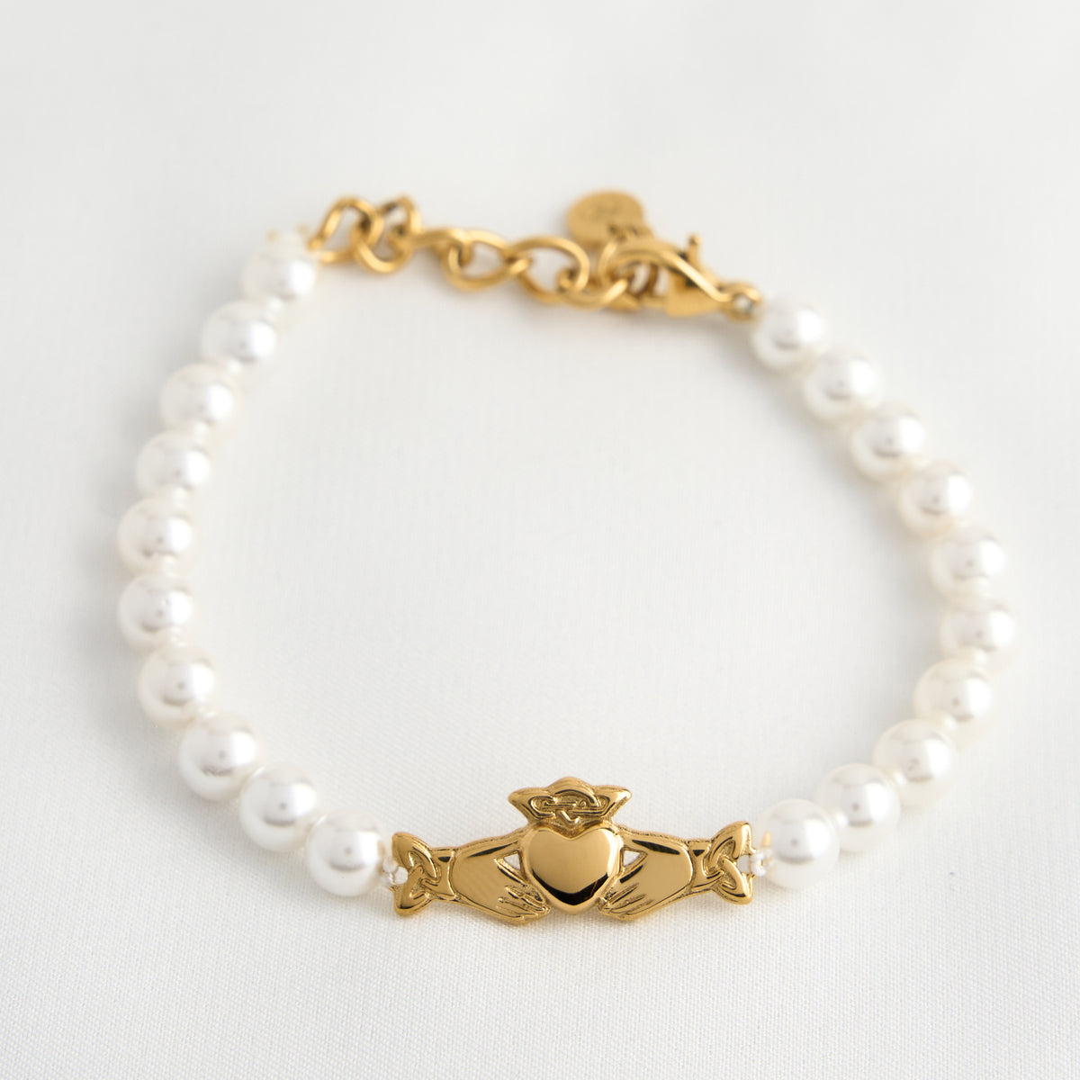 Claddagh Pearl Gold Bracelet 