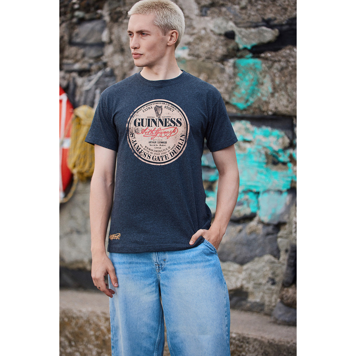Guinness Men's Acid Wash Vintage Charcoal T-Shirt