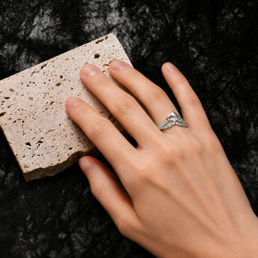 Claddagh V Stone Ring