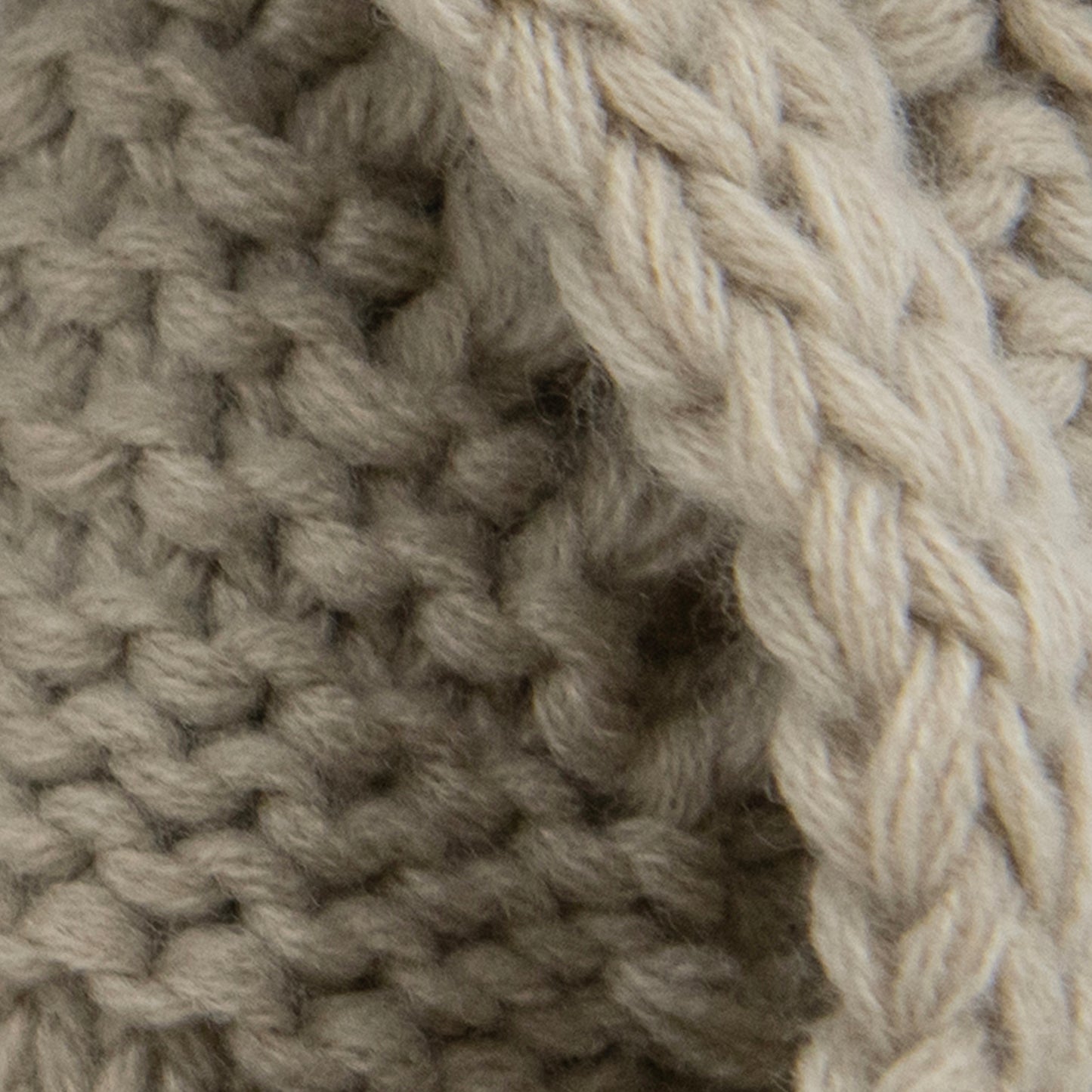 Aran Oatmeal Cable Snood