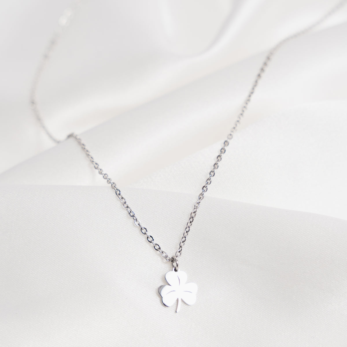 Shamrock Pendant Silver Necklace