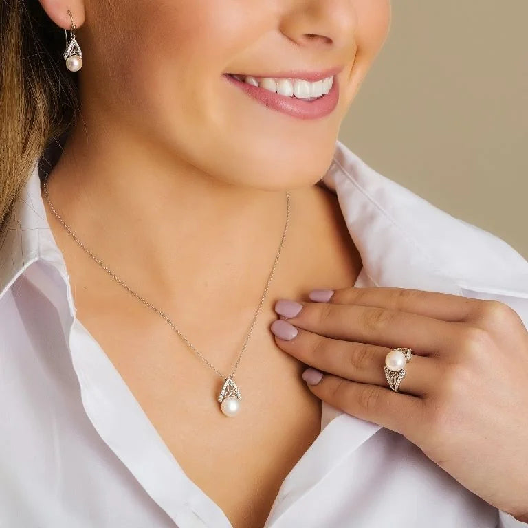 Sterling Silver Intricate Pearl Trinity Knot Pendant 